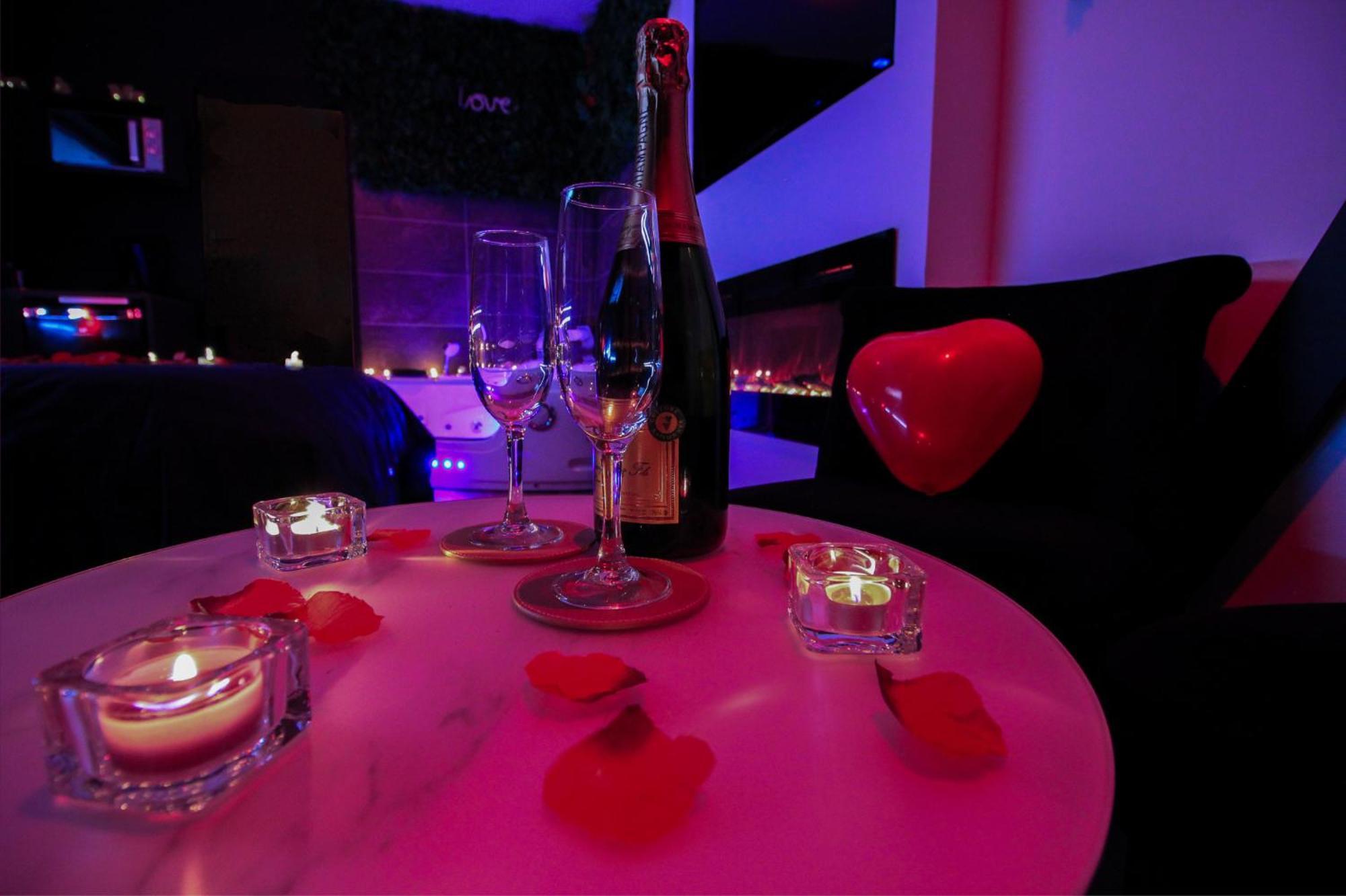 Loveroomxspa Bourg-Saint-Christophe Kültér fotó