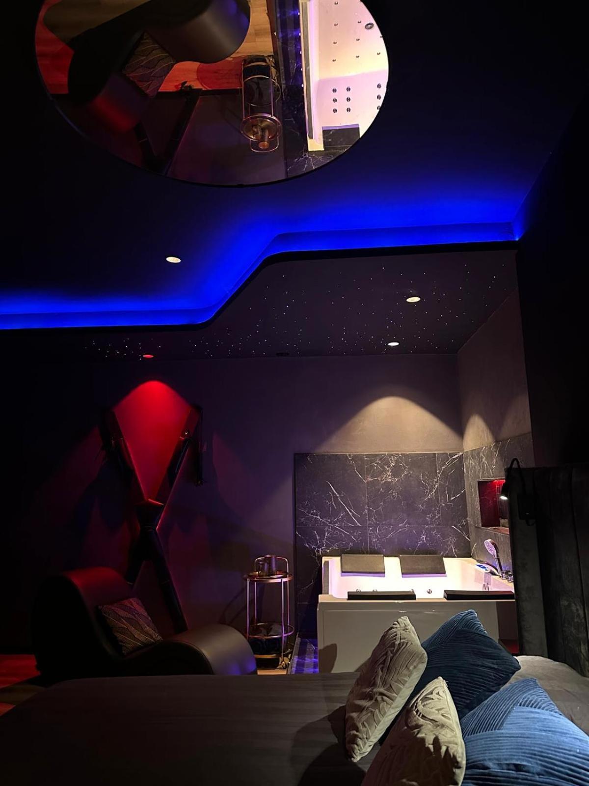 Loveroomxspa Bourg-Saint-Christophe Kültér fotó