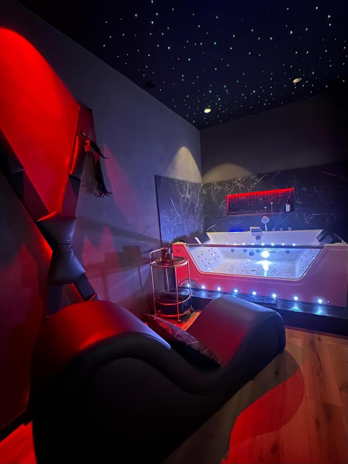 Loveroomxspa Bourg-Saint-Christophe Kültér fotó