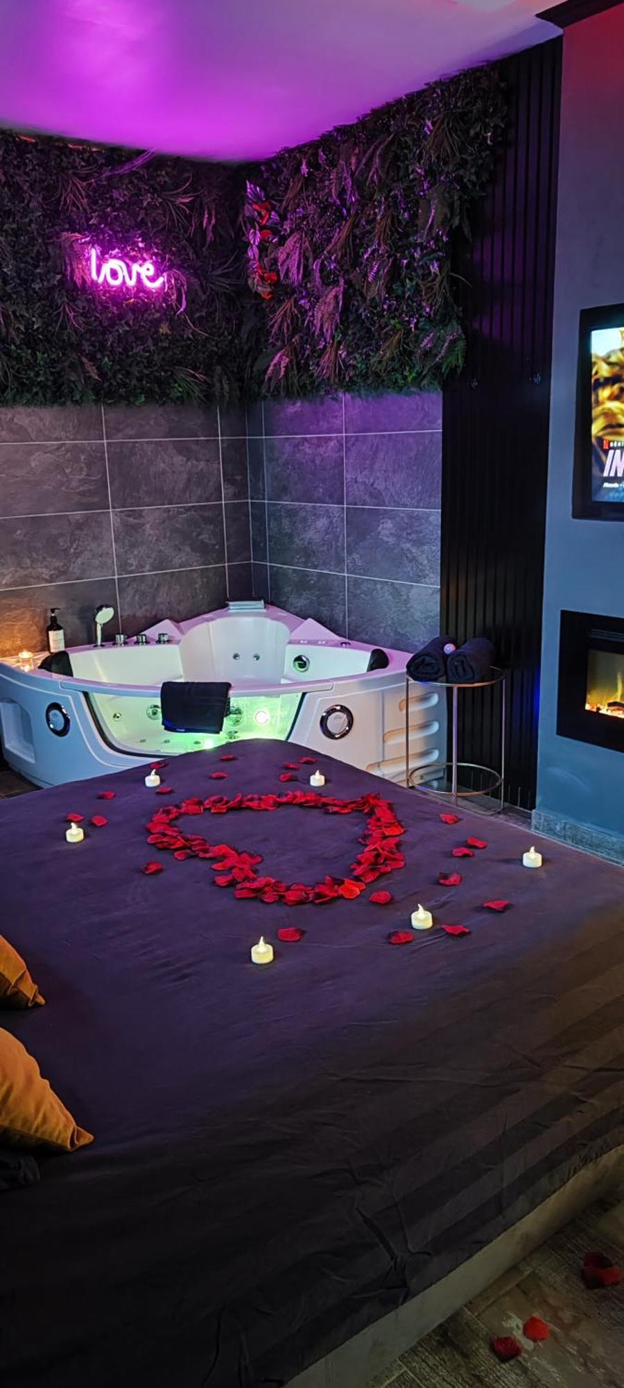 Loveroomxspa Bourg-Saint-Christophe Szoba fotó