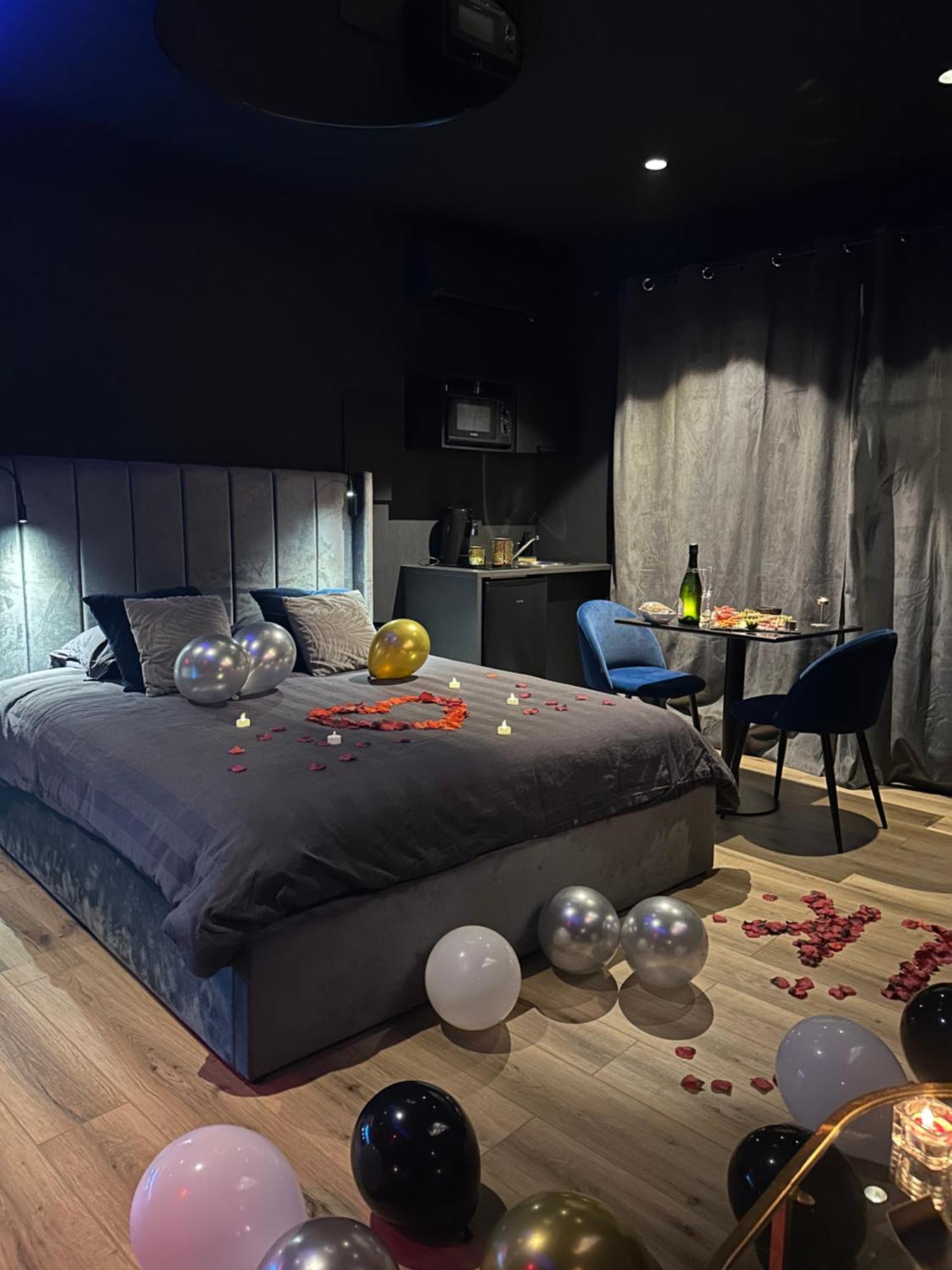 Loveroomxspa Bourg-Saint-Christophe Kültér fotó